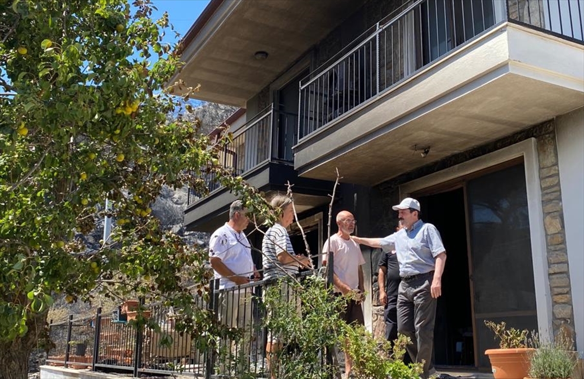 Muğla Valisi Tavlı, Datça'da yangın bölgesinde inceleme yaptı