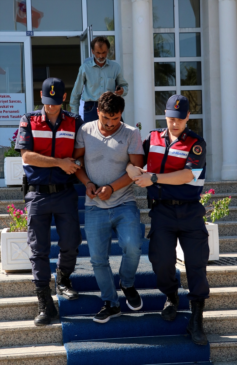 GÜNCELLEME – Muğla'da tartıştığı eşi, kayınvalidesi ve kayınpederini bıçakla yaralayan kişi tutuklandı