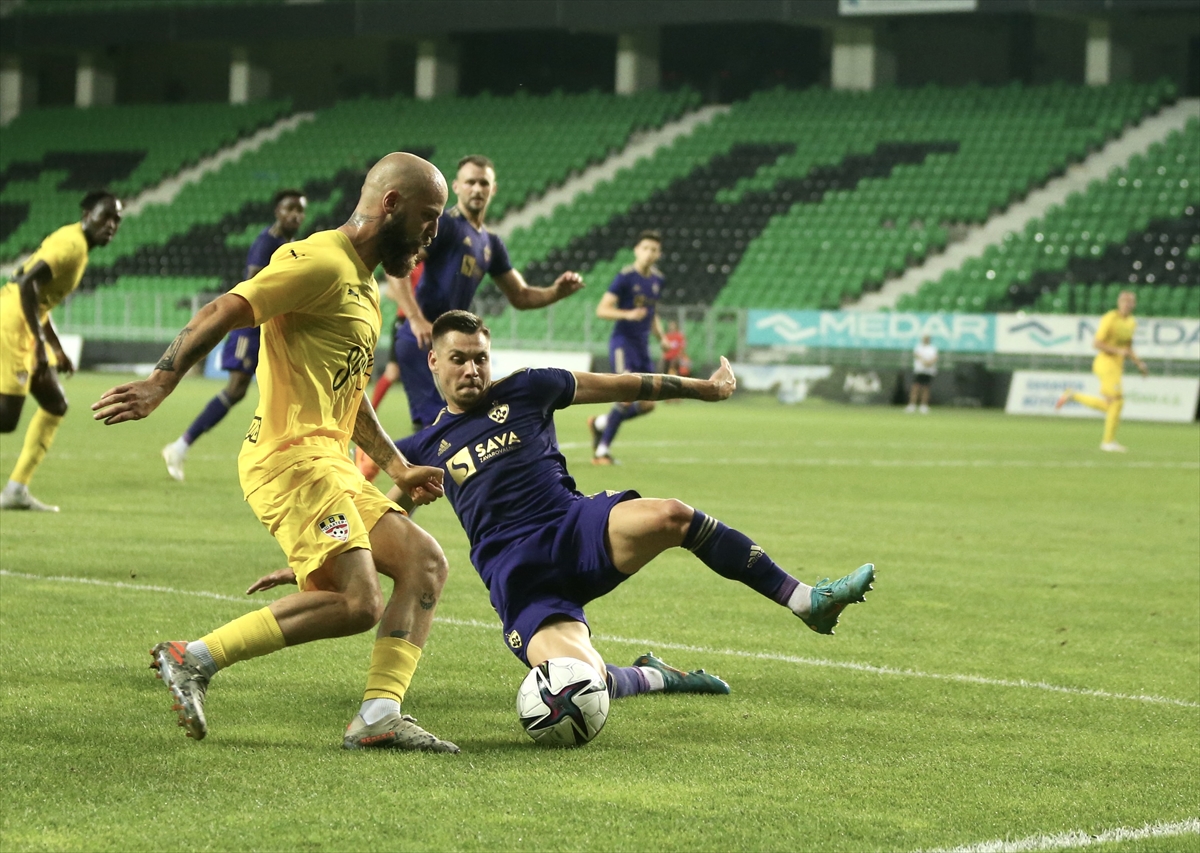 Futbol: UEFA Şampiyonlar Ligi 1. eleme turu