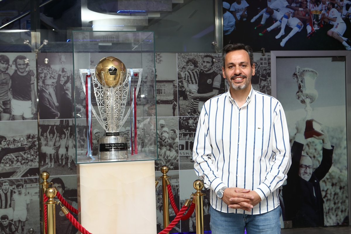Trabzonspor'un şampiyonluk kupasına bir ayda 80 bin ziyaretçi