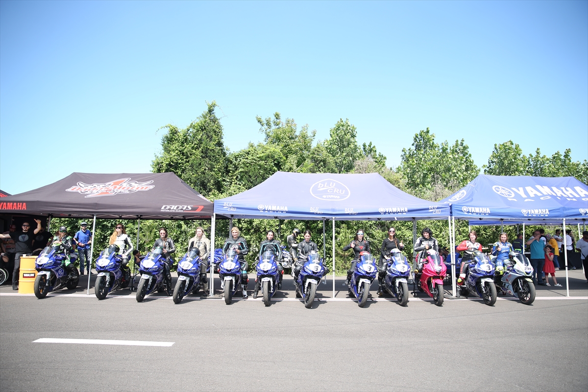 Yamaha “R25 TR54 Edition” sahipleri, anahtarlarını Toprak Razgatlıoğlu'ndan aldı