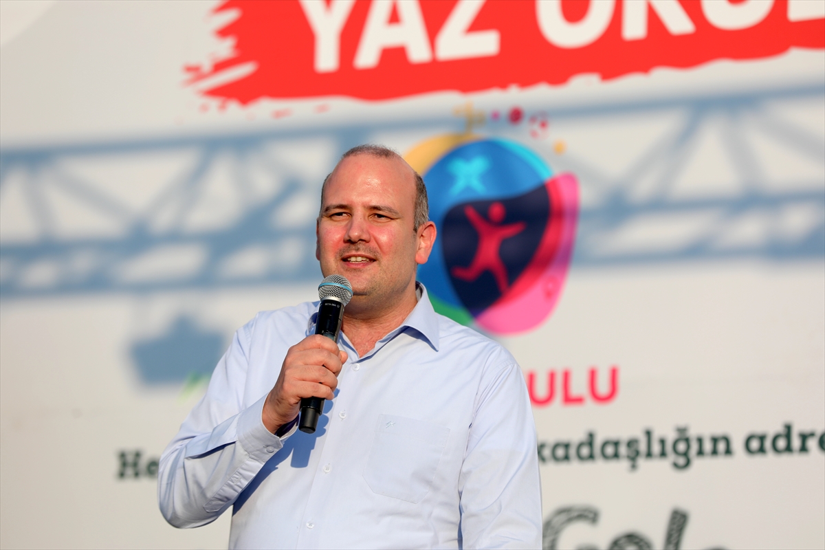 AK Parti Genel Başkan Yardımcısı İleri, Bursa'da TÜGVA yaz okulu kapanış törenine katıldı: