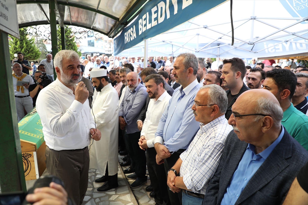 AK Parti İstanbul İl Başkanı Kabaktepe'nin annesi Ordu'da son yolculuğuna uğurlandı