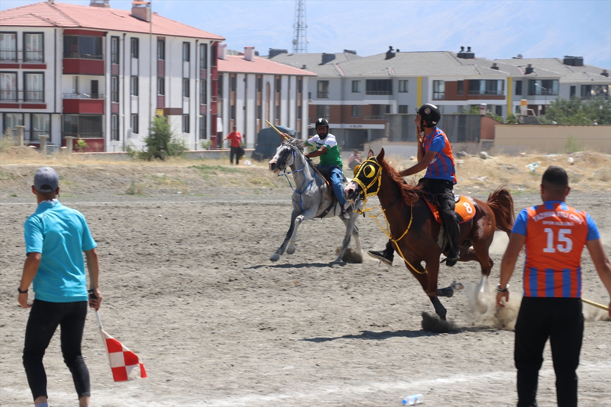 Atlı Cirit Türkiye Şampiyonası çeyrek final müsabakaları Erzincan'da tamamlandı