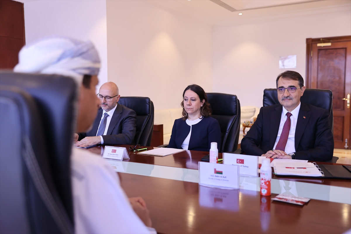 Bakan Dönmez, Ummanlı mevkidaşı ile görüştü