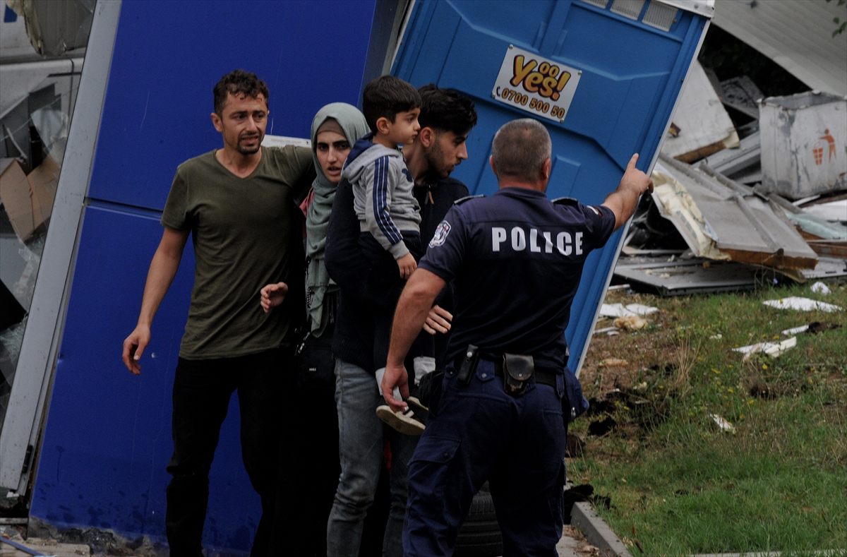 Bulgaristan’da göçmenleri taşıyan otobüsün polis aracına çarpması sonucu 2 polis öldü