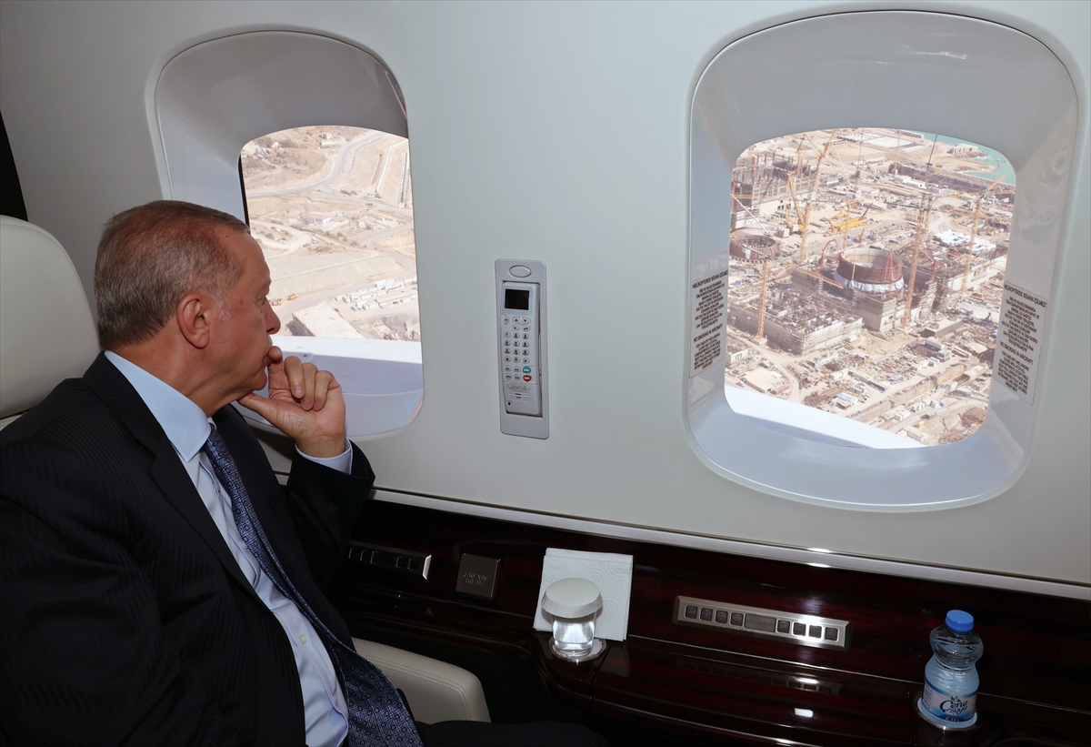 Cumhurbaşkanı Erdoğan, Akkuyu Nükleer Güç Santrali'nde incelemelerde bulundu