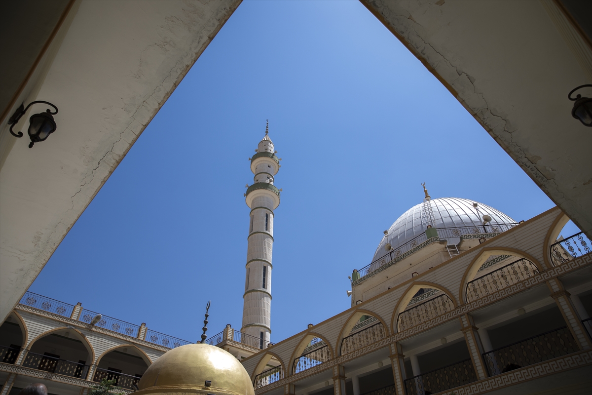 Duhok'taki yaklaşık 14 asırlık tarihi cami zamana meydan okuyor