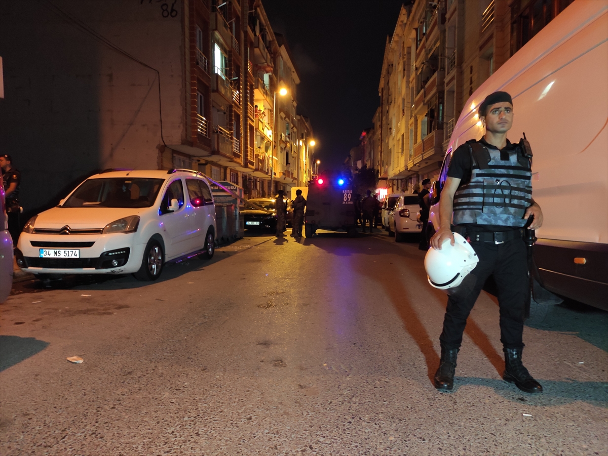 Esenyurt'ta çıkan silahlı kavgada 3 kişi yaralandı
