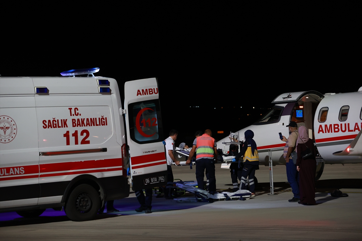 Gazze'de yaralanan Filistinli iki kardeş Ankara'da tedavi altına alındı