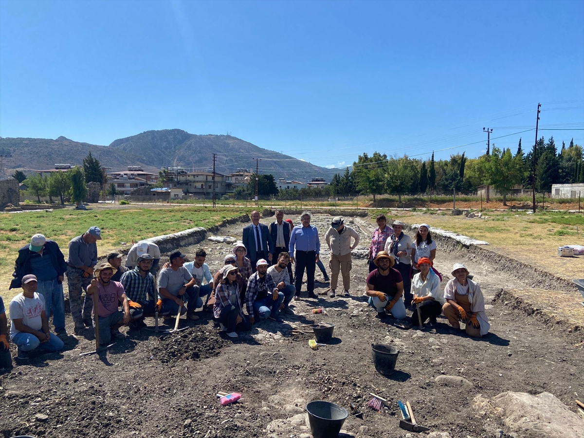 Hatay'da antik hipodromdaki kazı çalışmaları sürüyor