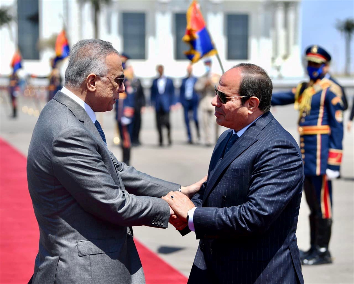 Irak Başbakanı Kazımi yargıya yönelik eylemler nedeniyle Mısır ziyaretini yarıda bıraktı