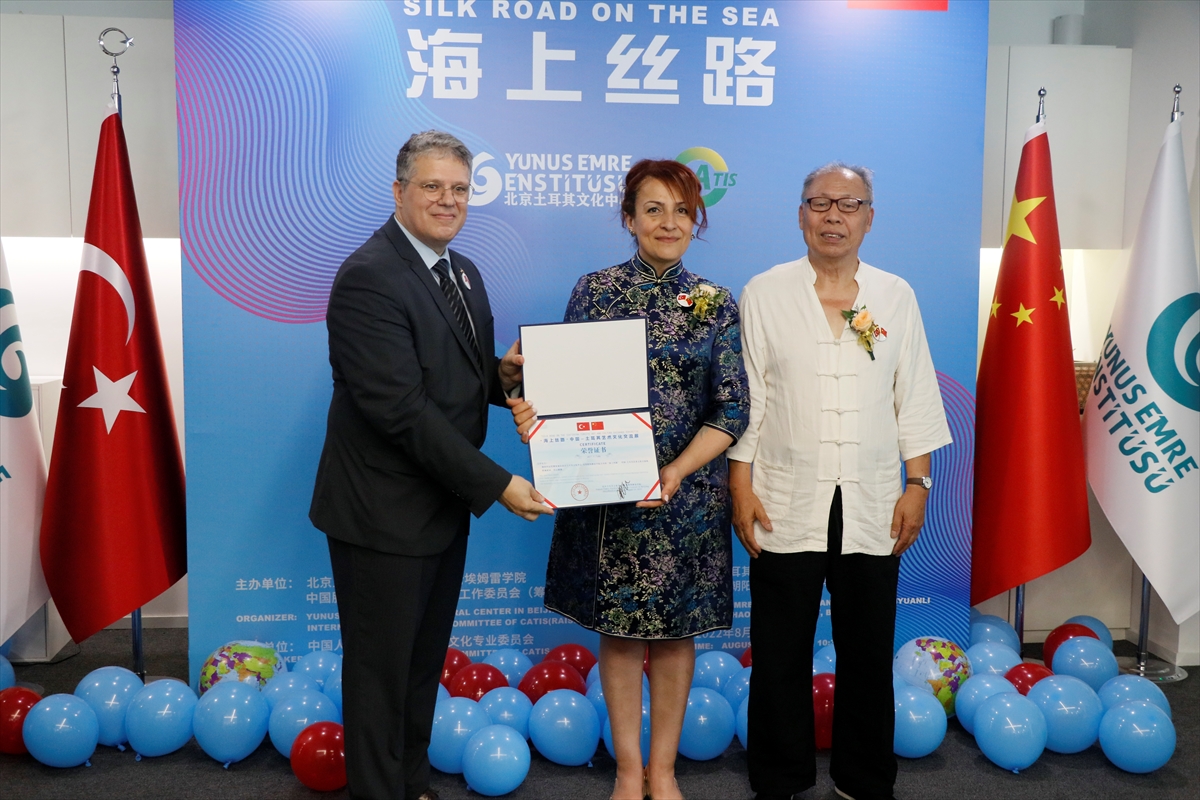 Pekin'de Türk ve Çinli sanatçılar, “Deniz İpek Yolu” temalı sergi düzenledi