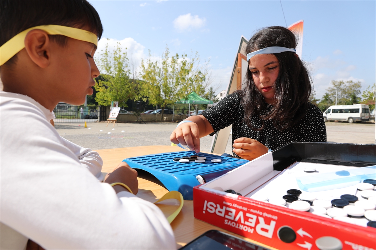 Sakarya'da mevsimlik tarım işçilerinin çocukları için mezuniyet programı düzenlendi