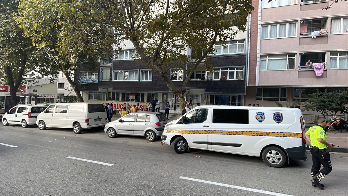 Samsun'da 8. kattan apartman boşluğuna düşen kişi öldü
