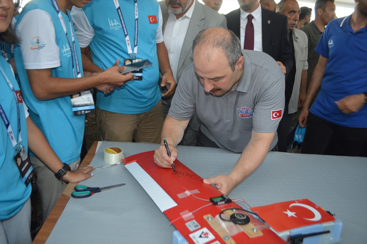 Sanayi ve Teknoloji Bakanı Varank, Afyonkarahisar'da konuştu: