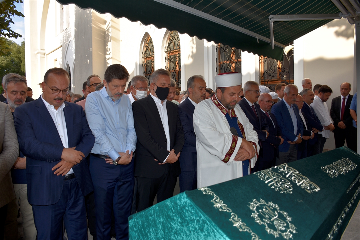 TFF Başkan Vekili İbrahim Burkay'ın annesi son yolculuğuna uğurlandı