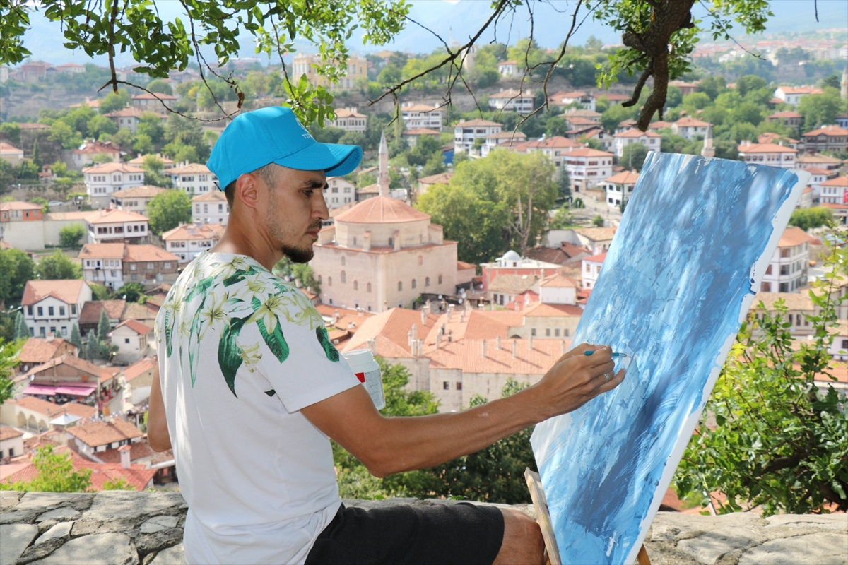 Türki Cumhuriyetlerden ressamlar Safranbolu'nun güzelliklerini resimlerine yansıtıyor