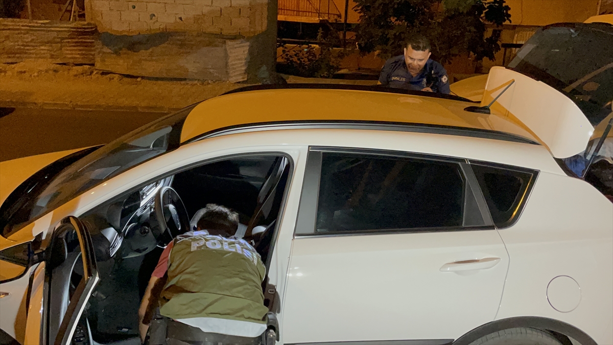 Adana'da polisin “dur” ihtarına uymayan sürücü kovalamaca sonucu yakalandı