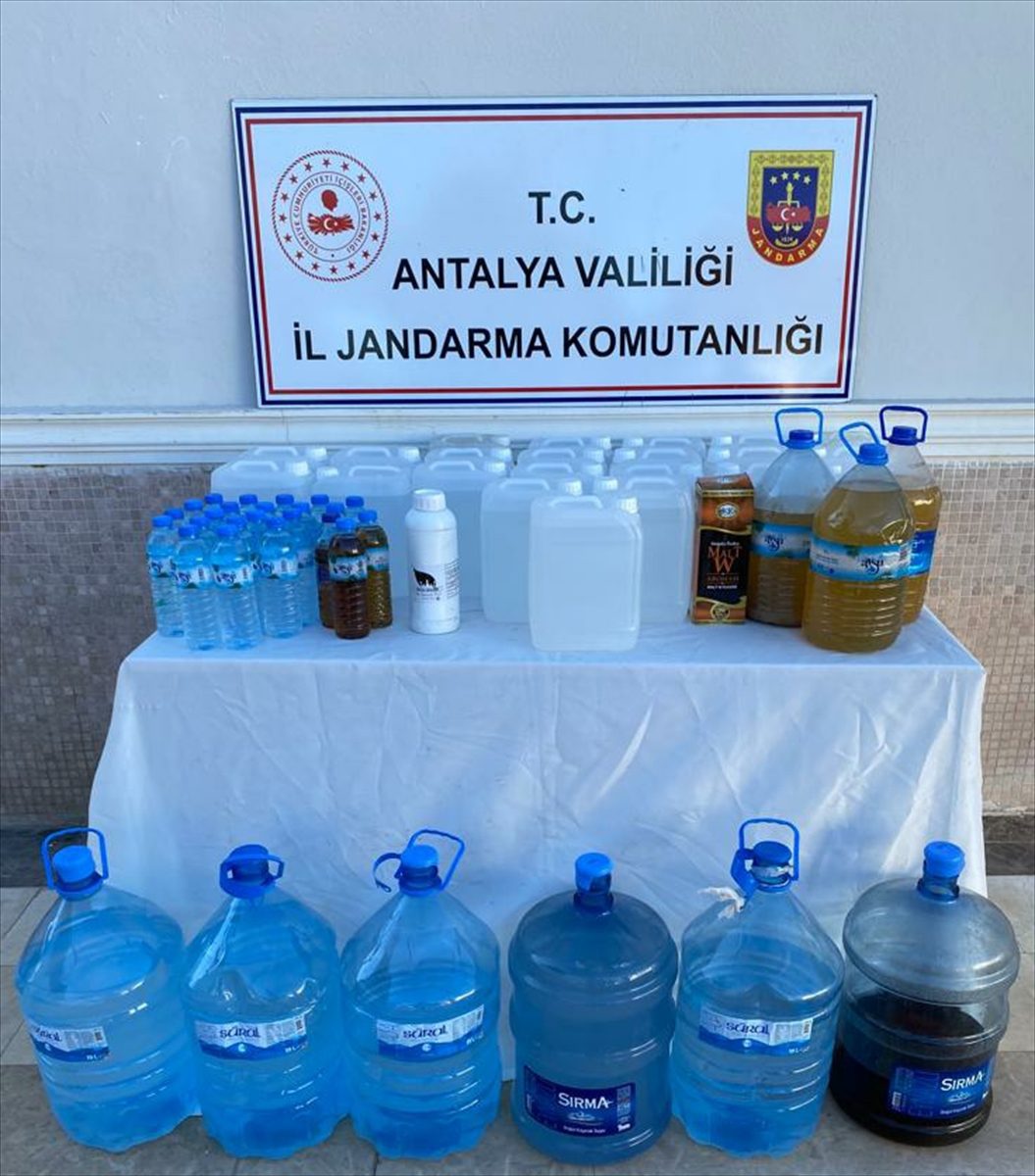 Antalya'da sahte içki operasyonunda 2 şüpheli yakalandı