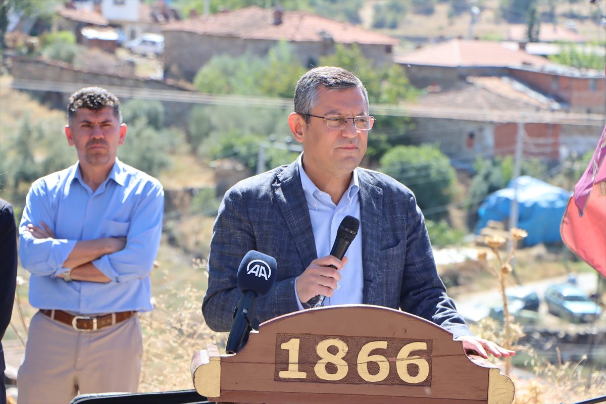 CHP'li Özel ile Ağbaba, Selvili Dede Alevi Kültür ve Dayanışma Şenliği'ne katıldı