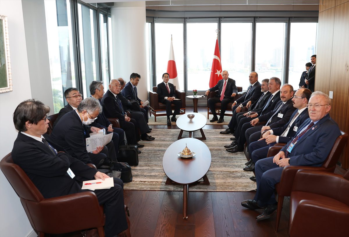 Cumhurbaşkanı Erdoğan Japonya Başbakanı Kişida'yı kabul etti