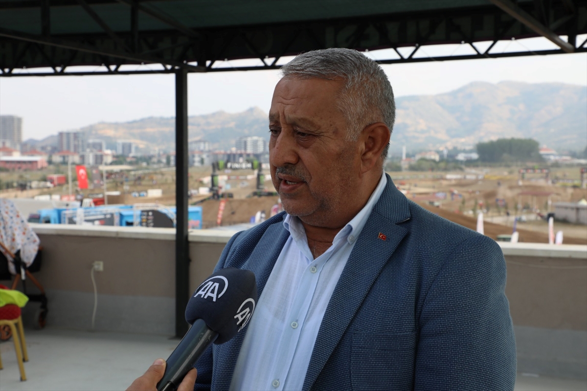 Dünya Motokros Şampiyonası'nı 250 binin üzerinde seyirci izledi