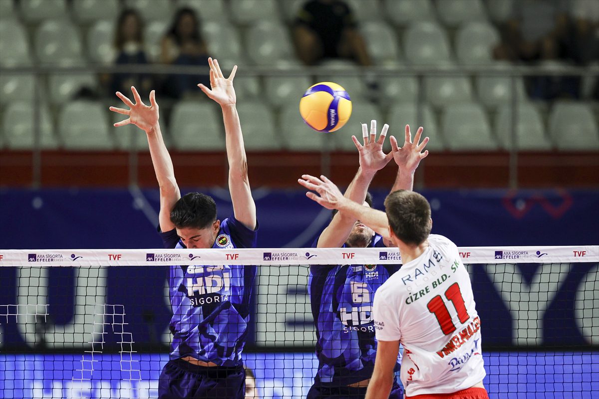 Voleybol: AXA Sigorta Efeler Ligi