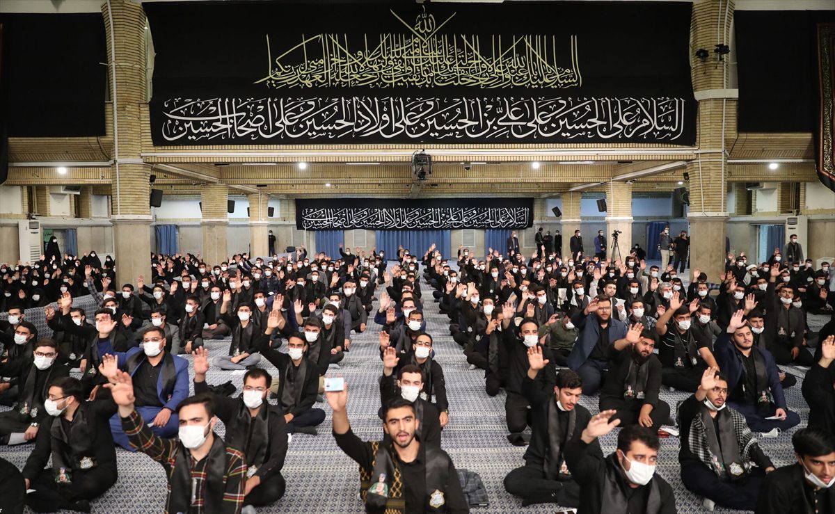 İran lideri Hamaney'in uzun süre sonra ilk kez görüntüleri yayınlandı