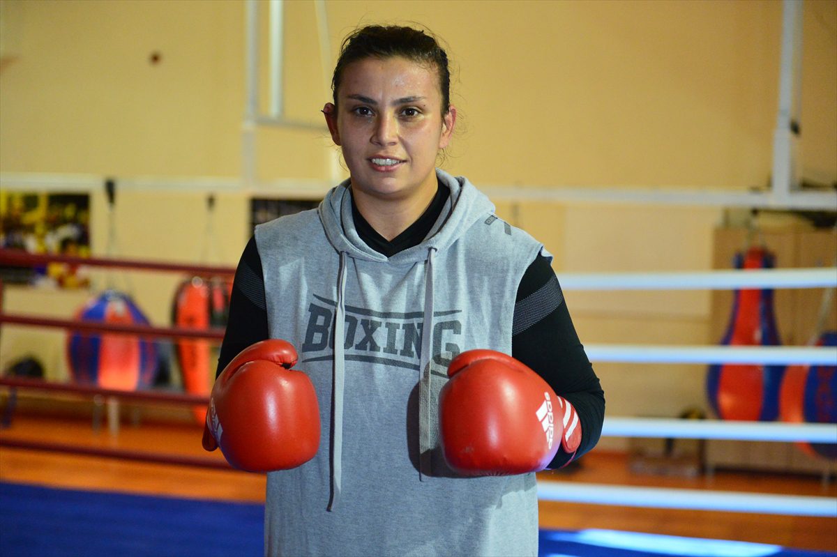 Kadın Boks Milli Takımı'na seçilen Eda Yenilmez, Avrupa Şampiyonası öncesi iddialı