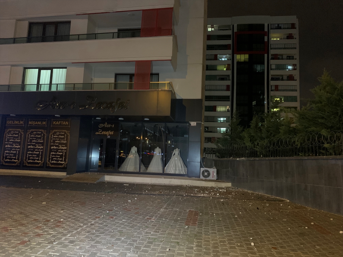 Konya'da yıldırım isabet eden binada hasar oluştu