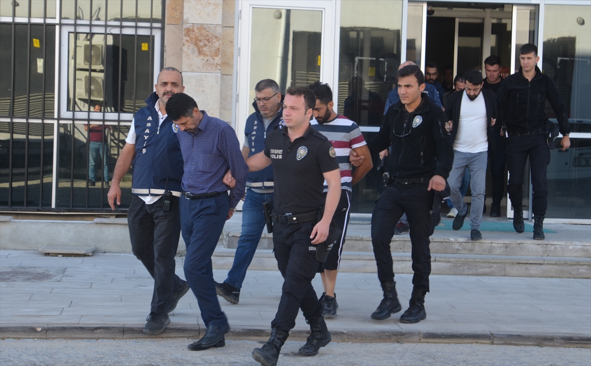 Kütahya'da saman satışı ilanıyla dolandırıcılık yapan 6 zanlı tutuklandı