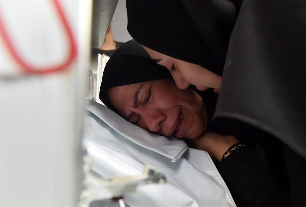 Tekne faciasında ölen Filistinli genç Beyrut'ta toprağa verildi