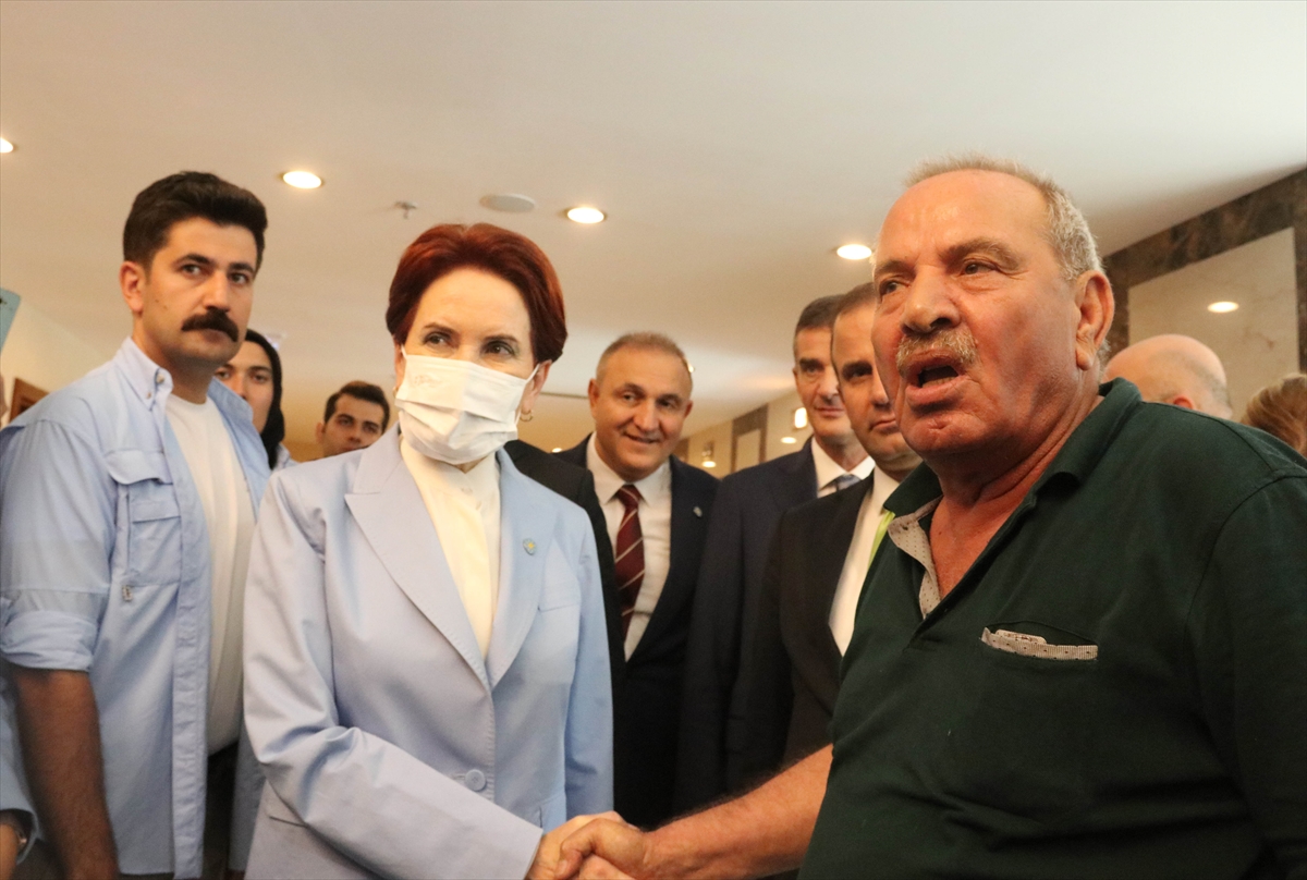 Meral Akşener, Şanlıurfa'da kanaat önderleri ve iş insanlarıyla buluştu