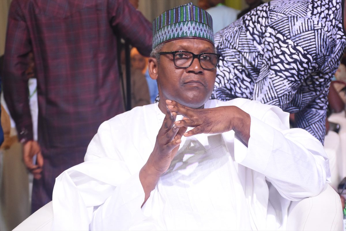 Nijerya'da devlet başkanı adayları barış anlaşması imzaladı