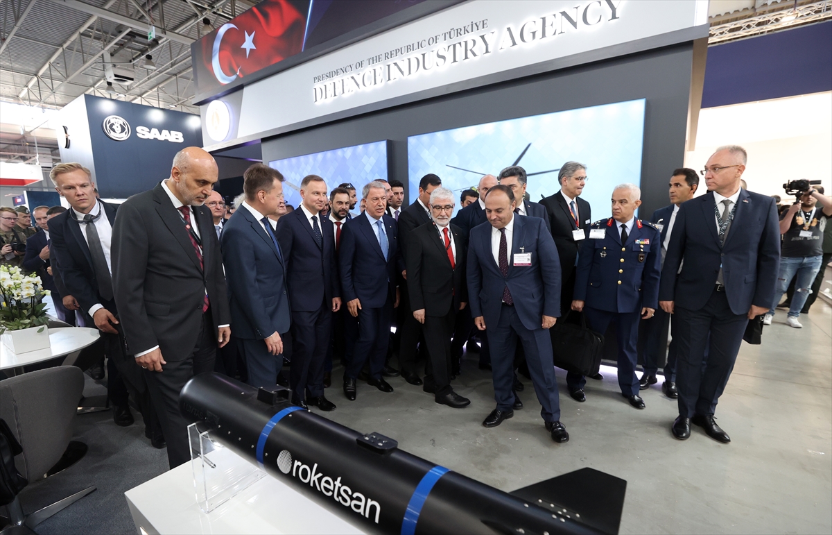 Polonya Cumhurbaşkanı Duda'dan Türkiye'nin “lider ülke” olarak yer aldığı MSPO'ya ziyaret