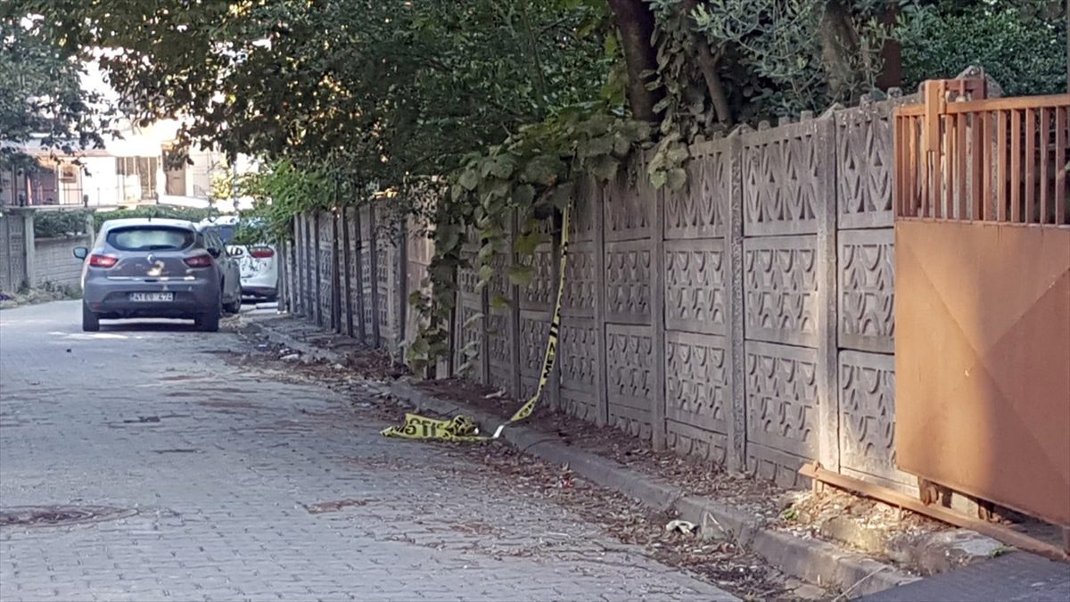 Sakarya'da bıçaklı kavgada bir kişi hayatını kaybetti