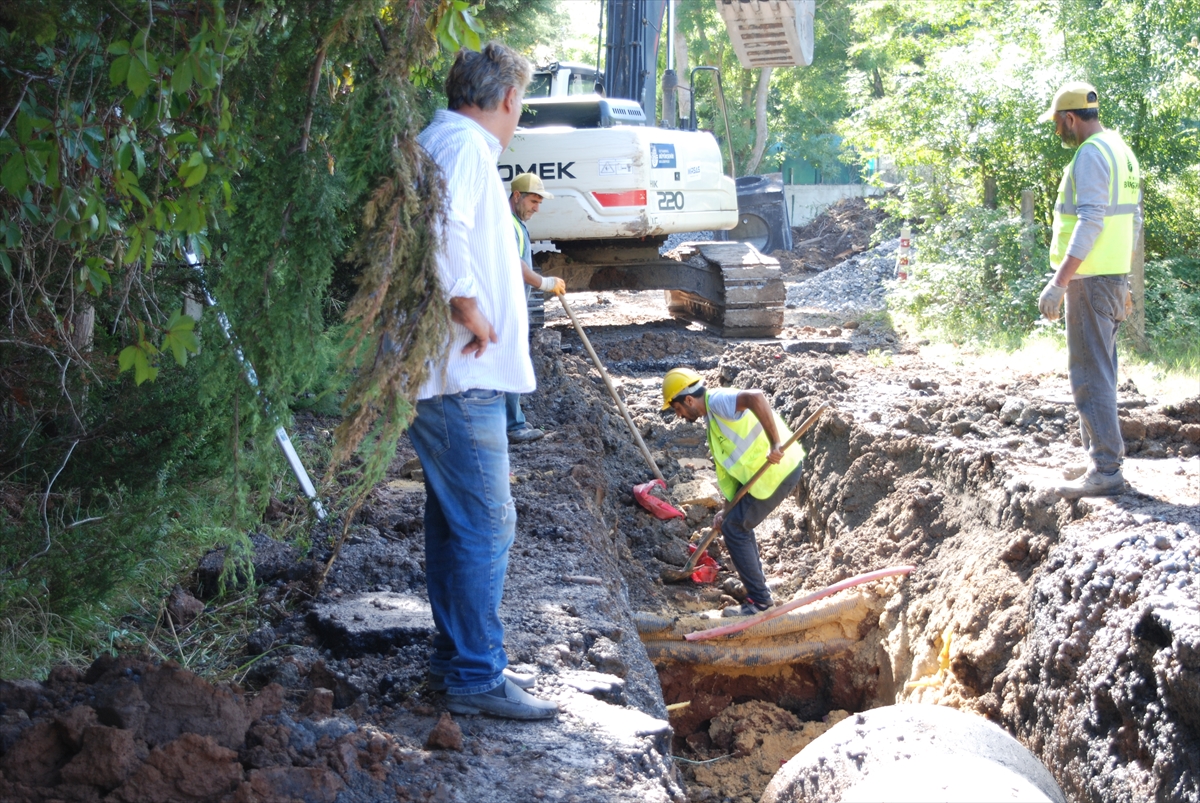 Şile'de İSKİ'nin kazı çalışması sırasında doğal gaz borusu patladı