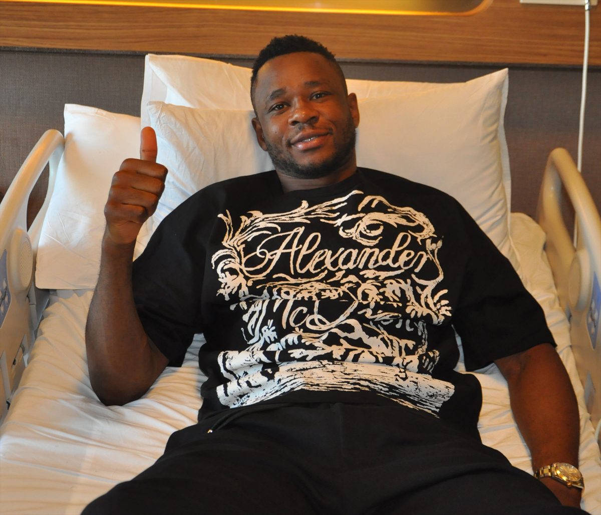 Sivasspor'da Leke James ameliyat edildi