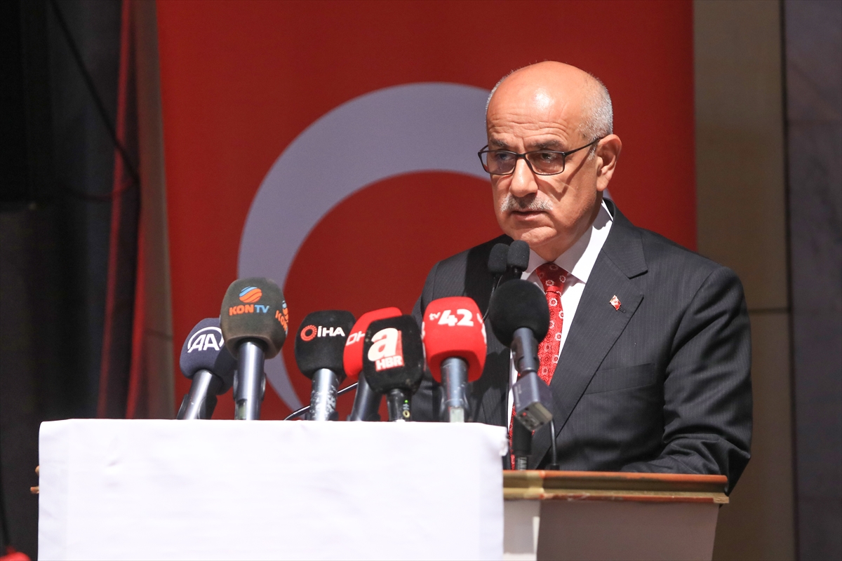 Tarım ve Orman Bakanı Kirişci, “Gençler Tarım ile Buluşuyor” programında konuştu: