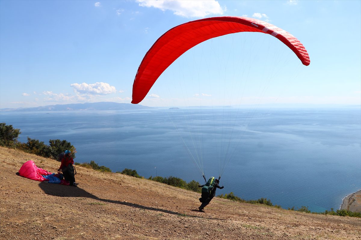 Tekirdağ hafta sonu paraşüt tutkunlarını ağırlıyor