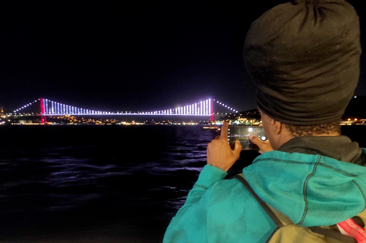 THY'nin transit yolcuları “Tourİstanbul” projesi ile ücretsiz Boğaz turuna katıldı