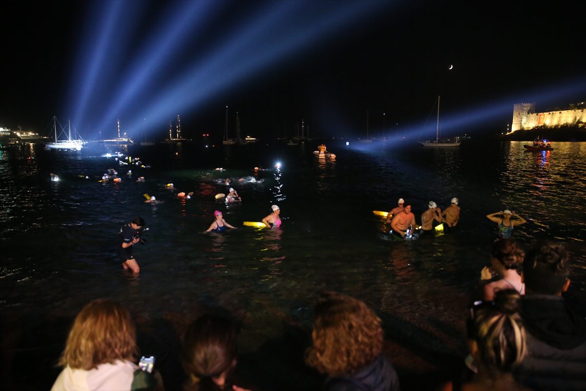 16. Uluslararası Arena Aquamasters Yüzme Şampiyonası sürüyor