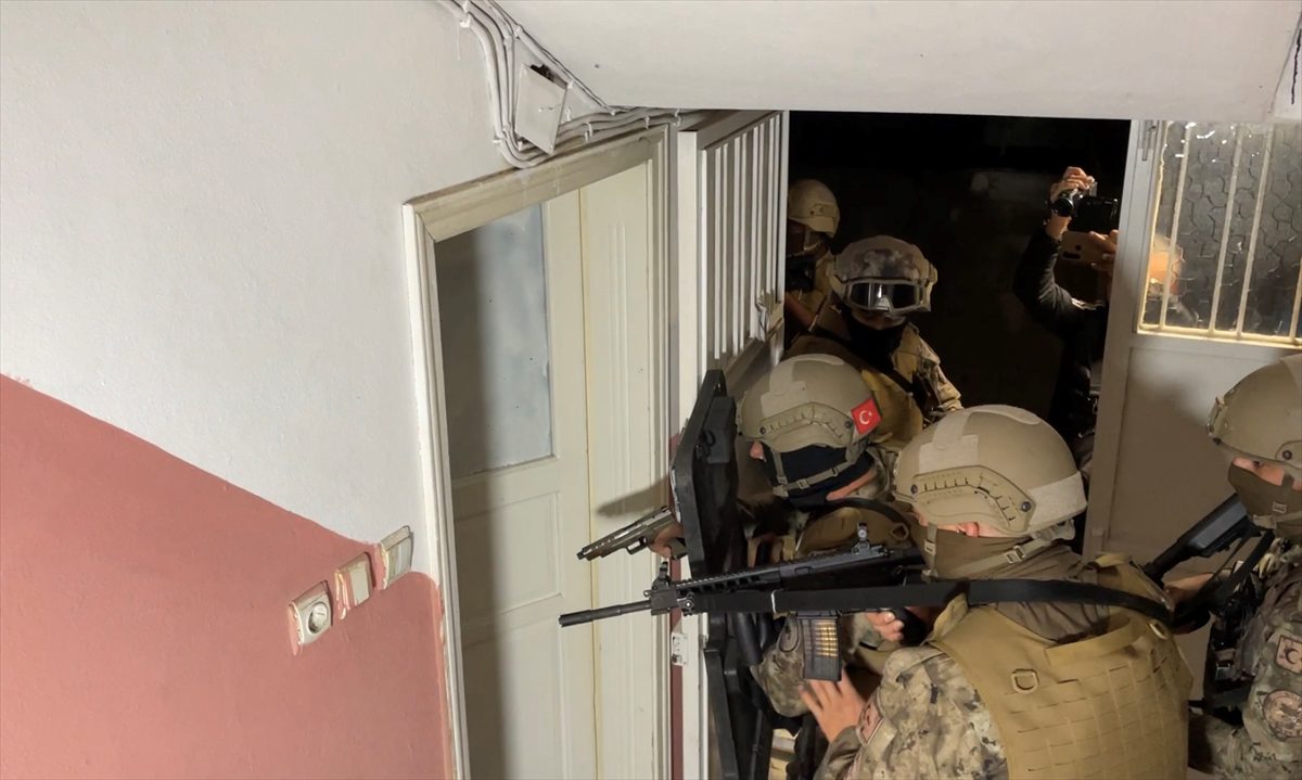 Adıyaman'da uyuşturucu operasyonunda 7 kişi yakalandı