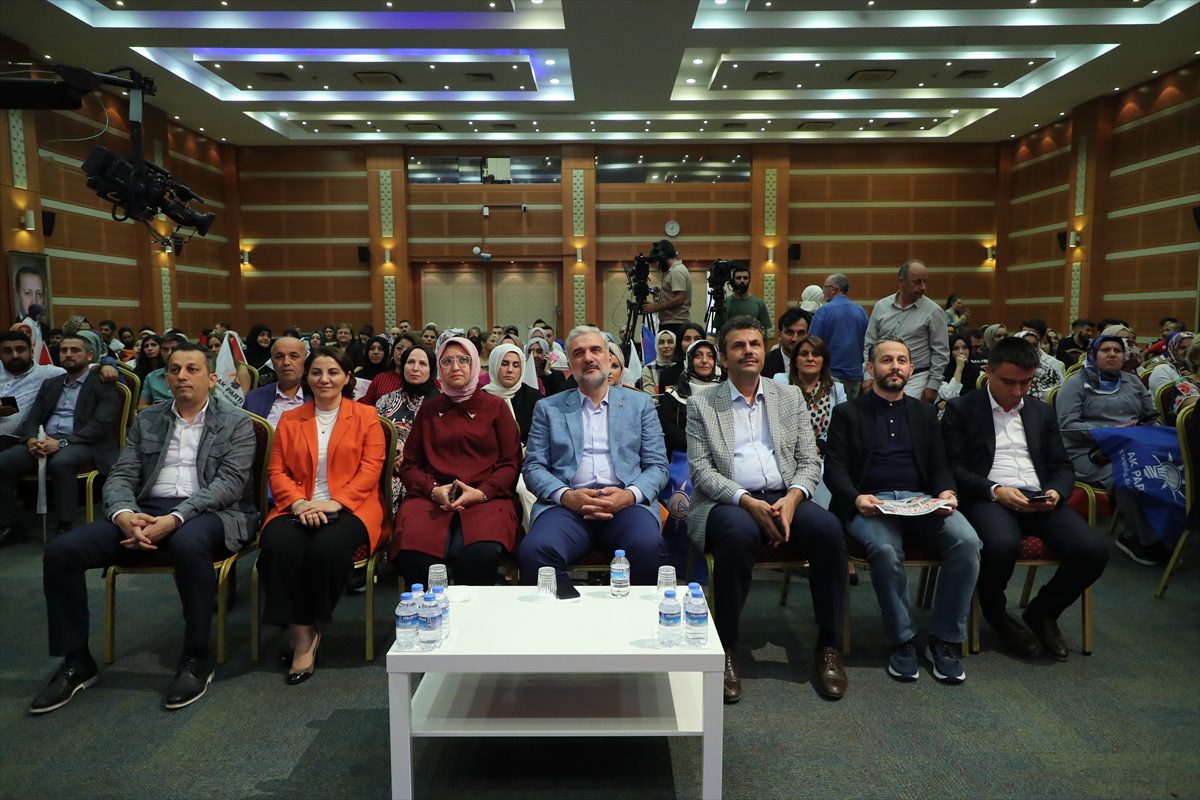 AK Parti, İstanbul'da “Artı-1 Üye” kampanyasını başlattı