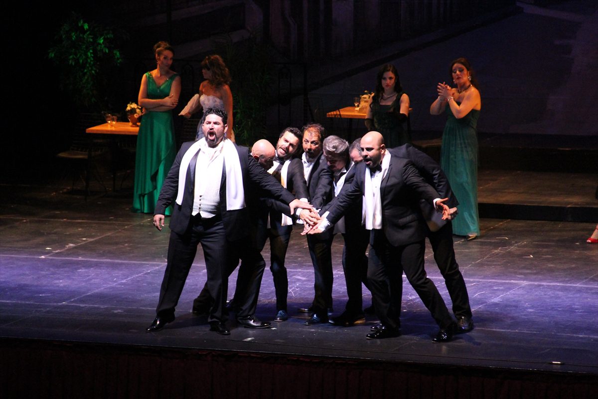 Antalya DOB'da dünyaca ünlü operetlerden seçkiler seslendirildi