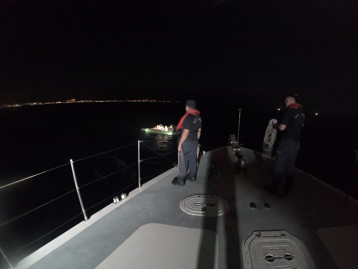 Aydın açıklarında 28 düzensiz göçmen yakalandı