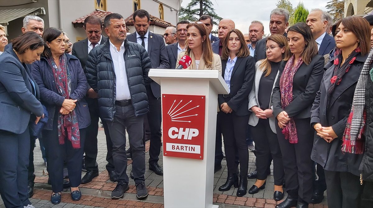 CHP heyeti, maden ocağında patlama yaşanan Amasra'da temaslarda bulundu