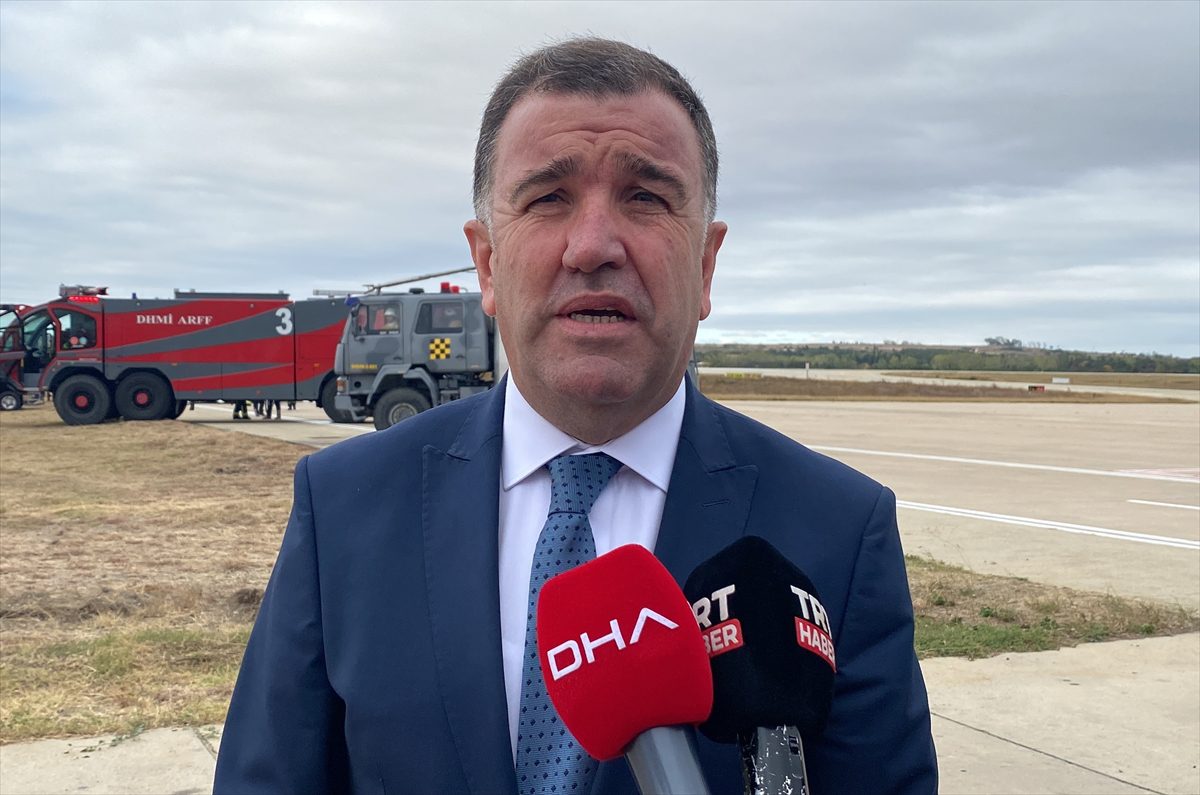 Çorlu Atatürk Havalimanında kaza kırım ve yangın tatbikatı yapıldı