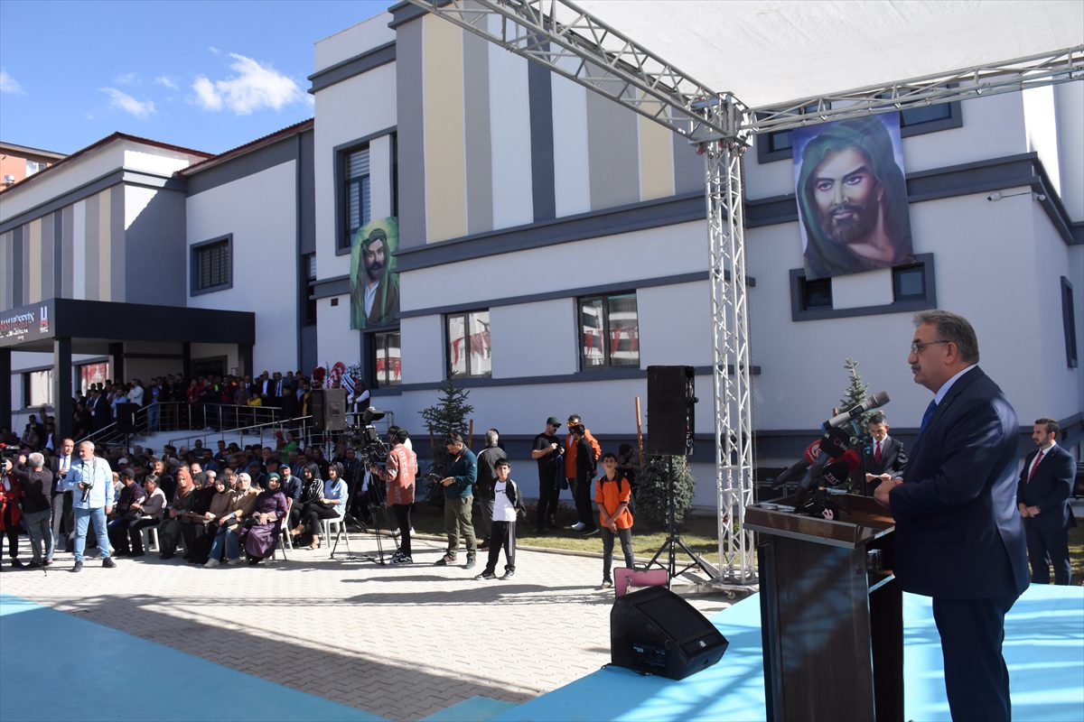 AK Parti'li Yazıcı, Erzurum'da cemevinin açılış töreninde konuştu: